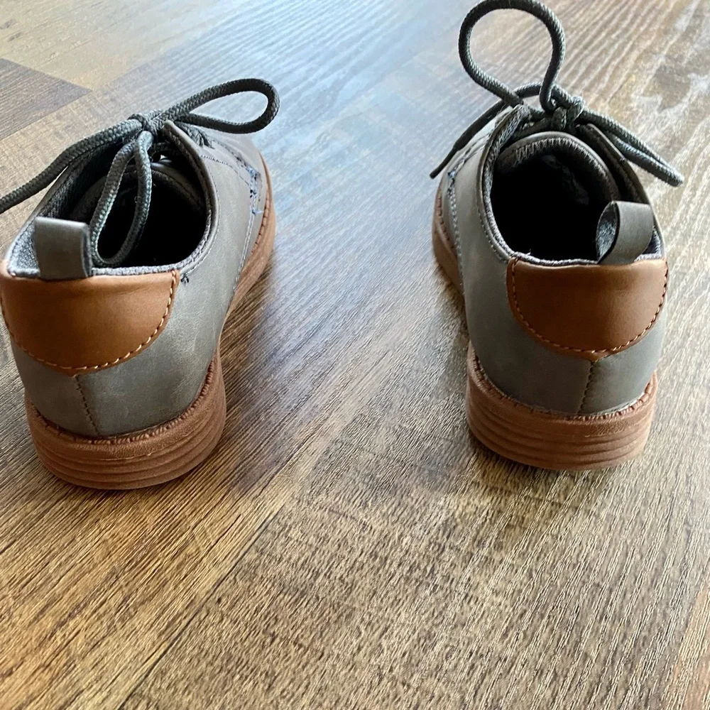 OshKosh Gray & Tan Dress Shoes